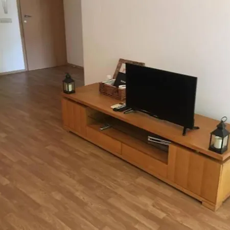 One Bedroom Apartment With Garden アパート ブルガス